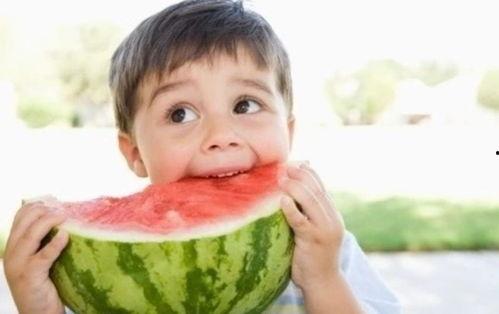 娱乐吃瓜报道文章素材图片